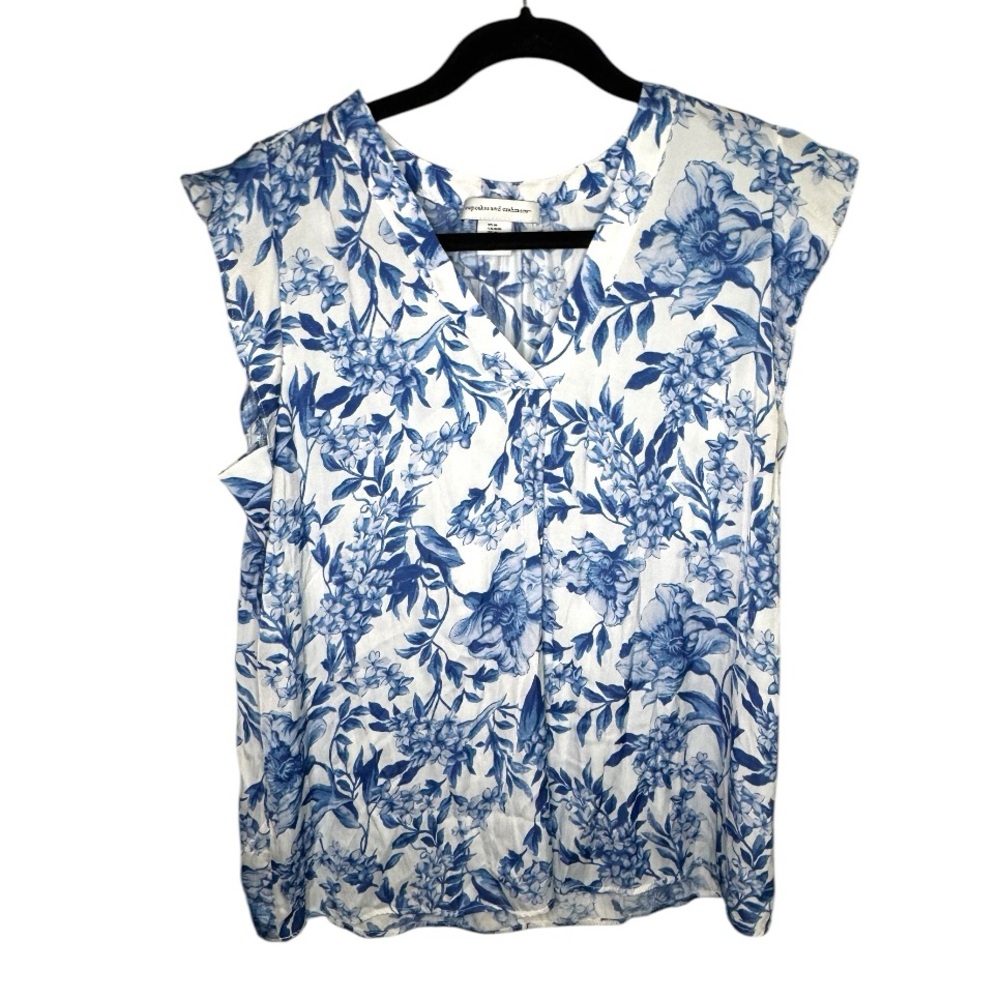cupcakes & cashmere Blue and White Floral Blouse